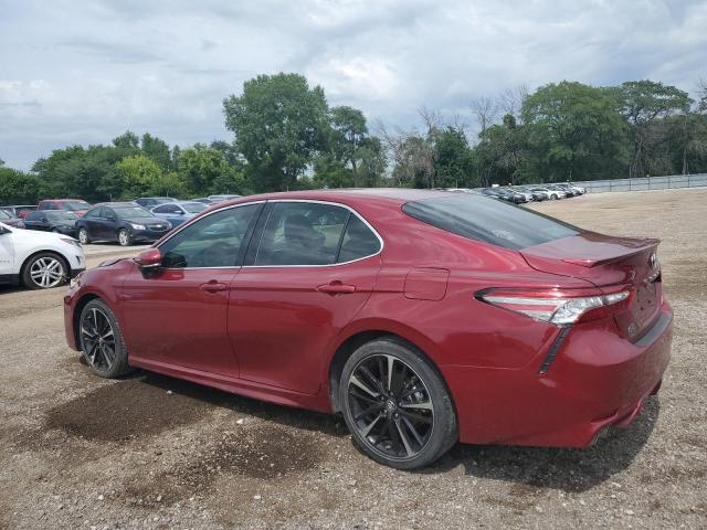 4T1B61HK5JU555454 - 2018 TOYOTA CAMRY XSE BURGUNDY photo 2