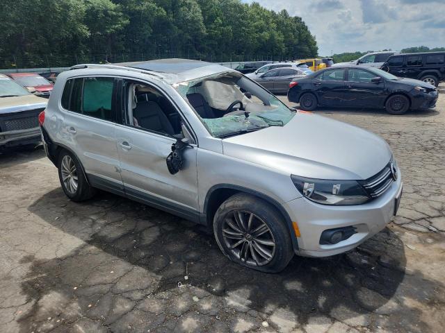 WVGAV7AX2CW522670 - 2012 VOLKSWAGEN TIGUAN S 银色 照片 4