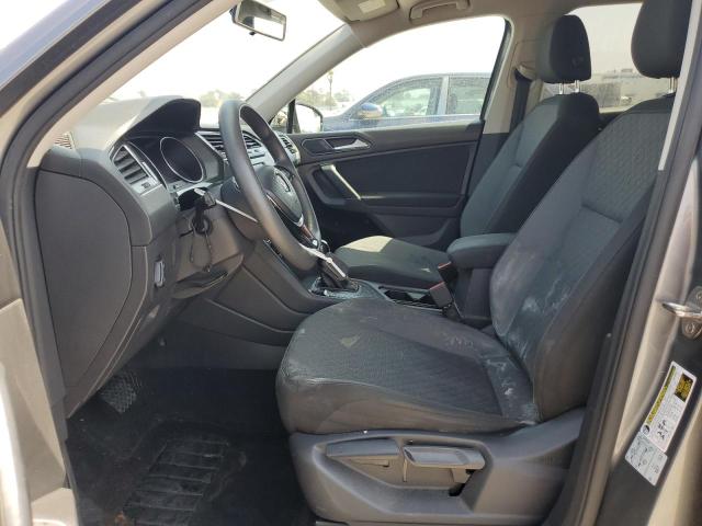 3VV1B7AXXJM111786 - 2018 VOLKSWAGEN TIGUAN S Մոխրագույն լուսանկար 7