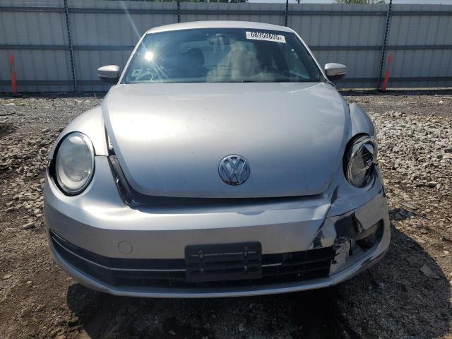 3VWJL7AT8DM634444 - 2013 VOLKSWAGEN BEETLE SILVER photo 5
