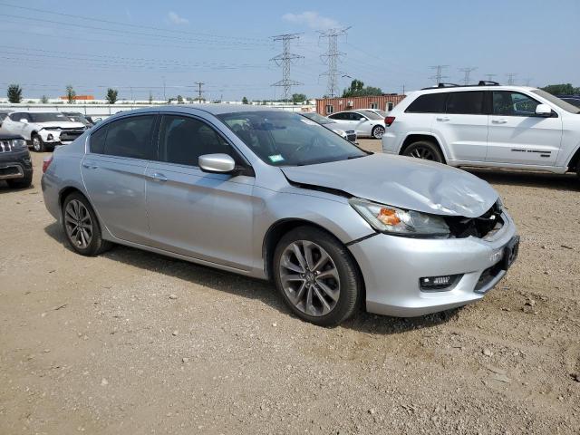 1HGCR2F58FA052711 - 2015 HONDA ACCORD SPORT SILVER photo 4