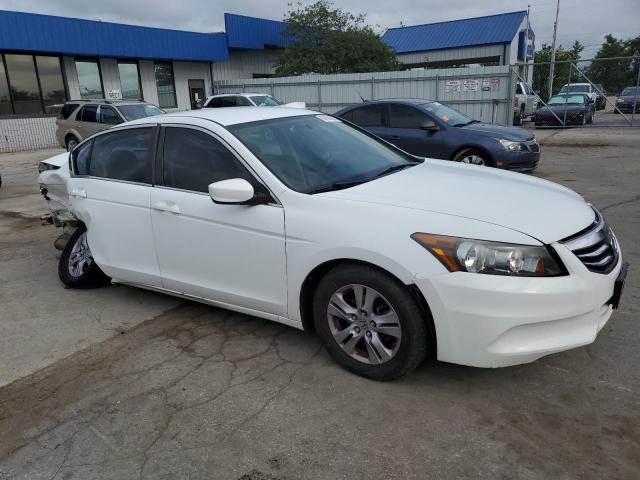 1HGCP2F44CA235578 - 2012 HONDA ACCORD LXP WHITE photo 4