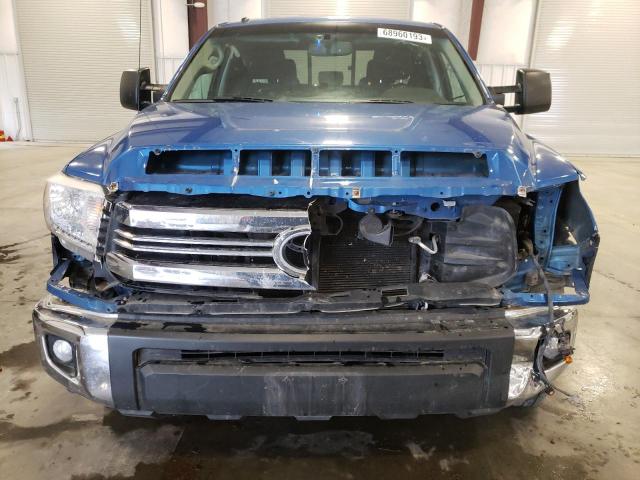 5TFUW5F17HX594540 - 2017 TOYOTA TUNDRA DOUBLE CAB SR/SR5 BLUE photo 5