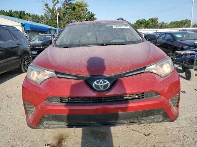 JTMBFREV4HJ132703 - 2017 TOYOTA RAV4 LE წითელი ფოტო 5