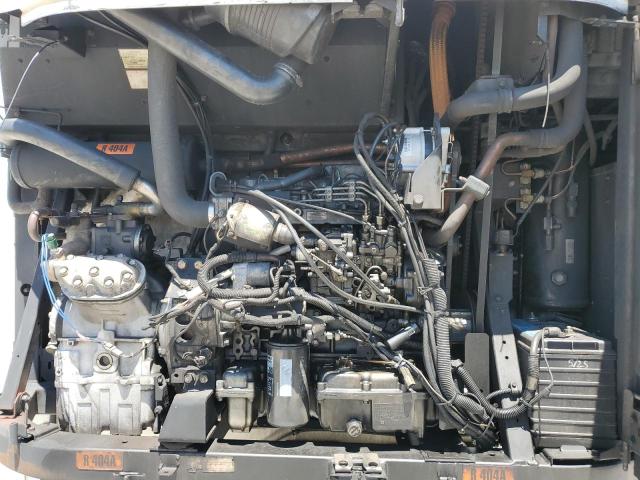 1UYVS248XGM426116 - 2016 UTILITY VS2RA WHITE photo 7