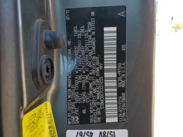 5TDKK3DC7CS274225 - 2012 TOYOTA SIENNA LE GRAY photo 13