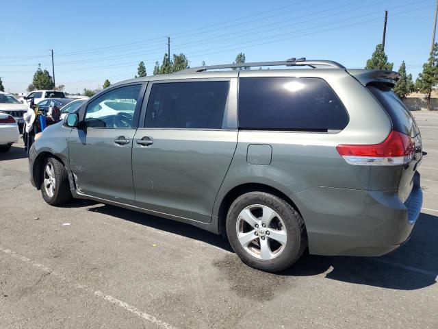 5TDKK3DC7CS274225 - 2012 TOYOTA SIENNA LE GRAY photo 2
