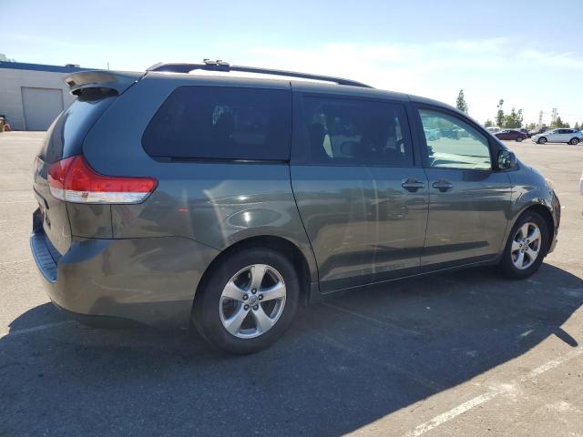5TDKK3DC7CS274225 - 2012 TOYOTA SIENNA LE GRAY photo 3