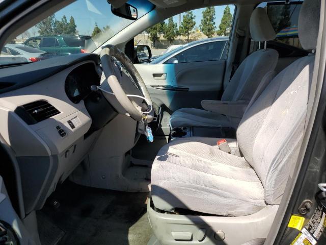 5TDKK3DC7CS274225 - 2012 TOYOTA SIENNA LE GRAY photo 7