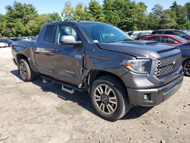 5TFUY5F13JX710607 - 2018 TOYOTA TUNDRA DOUBLE CAB SR/SR5 GRAY photo 4