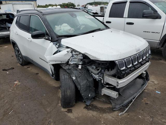 3C4NJDCB7NT159180 - 2022 JEEP COMPASS LIMITED WHITE photo 4