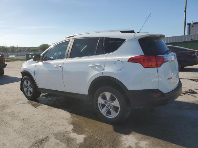 2T3ZFREV1DW004915 - 2013 TOYOTA RAV4 LE WHITE photo 2