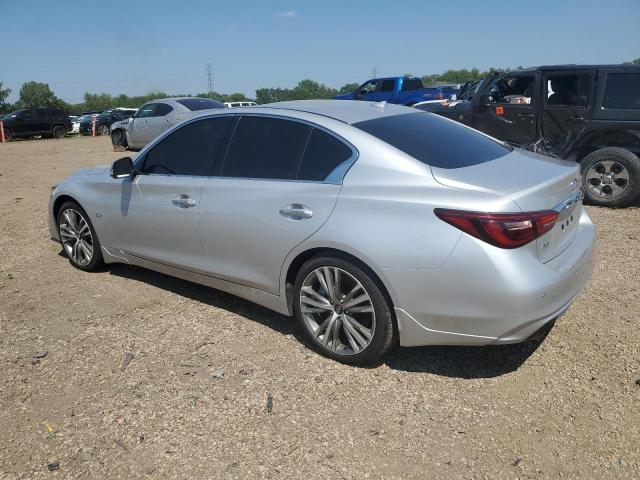 JN1EV7ARXJM439782 - 2018 INFINITI Q50 LUXE 银色 照片 2