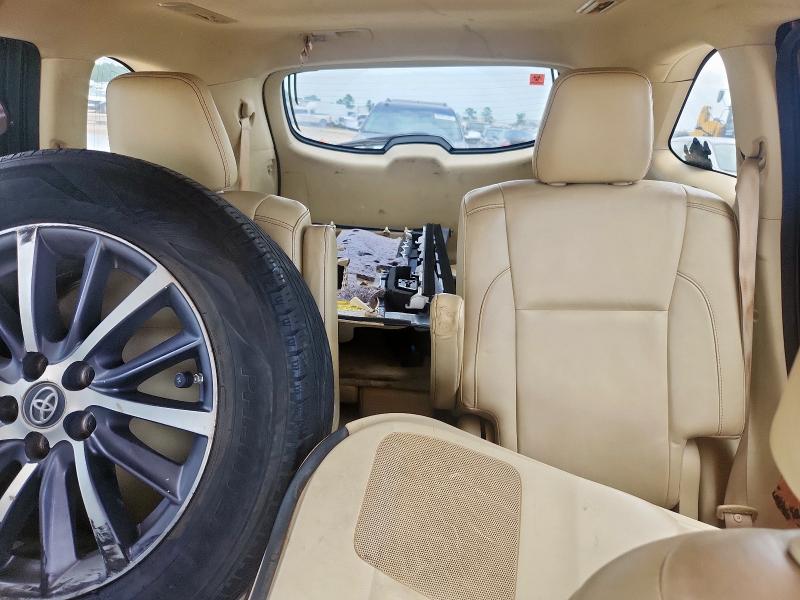 5TDJZRFH0HS430051 - 2017 TOYOTA HIGHLANDER SE BROWN photo 10