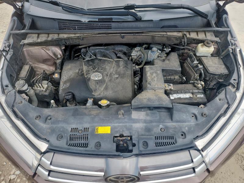 5TDJZRFH0HS430051 - 2017 TOYOTA HIGHLANDER SE BROWN photo 12