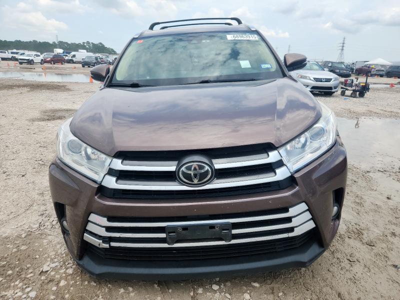 5TDJZRFH0HS430051 - 2017 TOYOTA HIGHLANDER SE BROWN photo 5