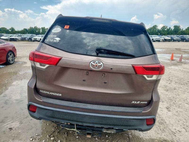 5TDJZRFH0HS430051 - 2017 TOYOTA HIGHLANDER SE BROWN photo 6