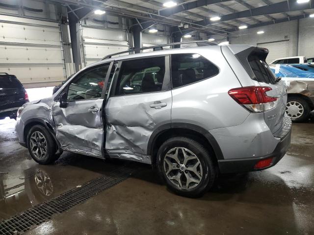 JF2SKAJC4LH481816 - 2020 SUBARU FORESTER PREMIUM SILVER photo 2