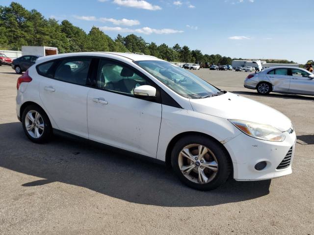 1FADP3K29EL232296 - 2014 FORD FOCUS SE WHITE photo 4