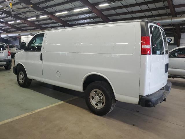 1GCZGGFG3J1336639 - 2018 CHEV EXPRESS G3500 WHITE photo 2