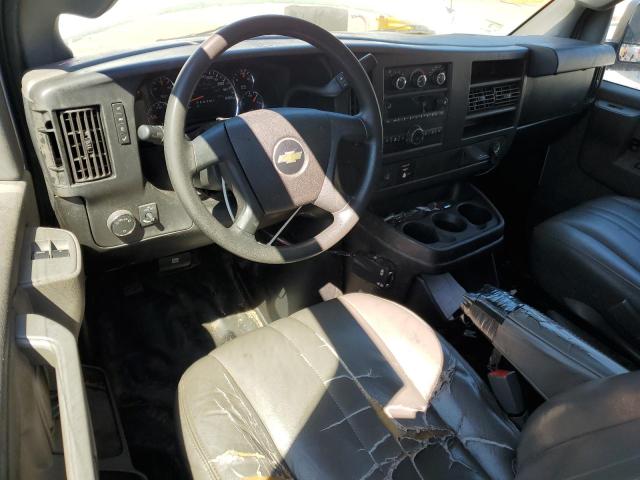 1GCZGGFG3J1336639 - 2018 CHEV EXPRESS G3500 WHITE photo 8