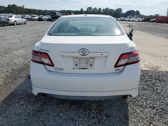 4T1BF3EK8BU582827 - 2011 TOYOTA CAMRY BASE WHITE photo 6