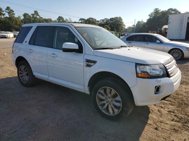 SALFT2BG4DH372514 - 2013 LAND ROVER LR2 HSE TECHNOLOGY WHITE photo 4