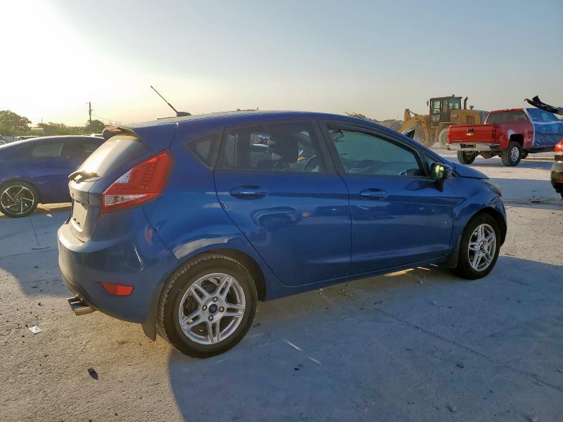3FADP4EJ8KM154693 - 2019 FORD FIESTA SE BLUE photo 3