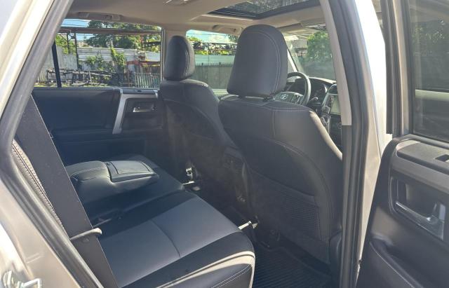 JTENU5JR3N6072010 - 2022 TOYOTA 4RUNNER SR5/SR5 PREMIUM SILVER photo 6