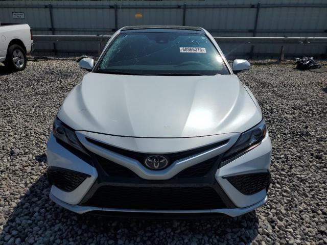 4T1K61AK5PU784770 - 2023 TOYOTA CAMRY XSE WHITE photo 5
