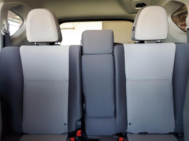 2T3RFREVXDW099765 - 2013 TOYOTA RAV4 XLE 银色 照片 10