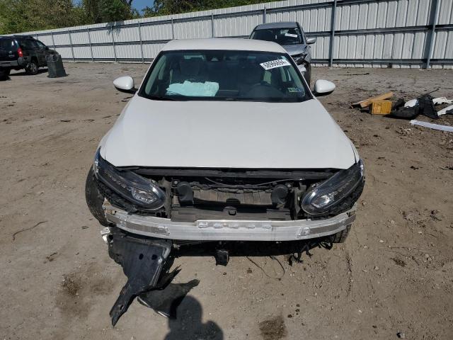 1HGCV1F13JA091458 - 2018 HONDA ACCORD LX SILVER photo 5