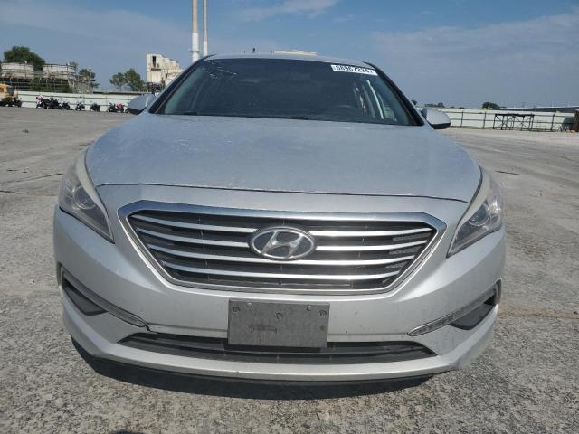 5NPE24AF6FH005354 - 2015 HYUNDAI SONATA SE SILVER photo 5