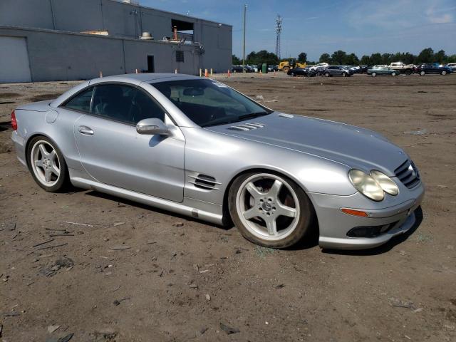 WDBSK75F33F029923 - 2003 MERCEDES-BENZ SL 500R SILVER photo 4