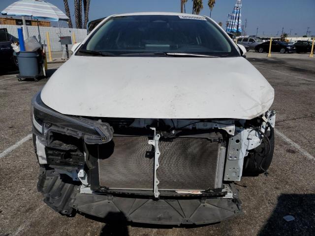 JTDBCMFE9PJ001856 - 2023 TOYOTA COROLLA LE Blanco foto 5