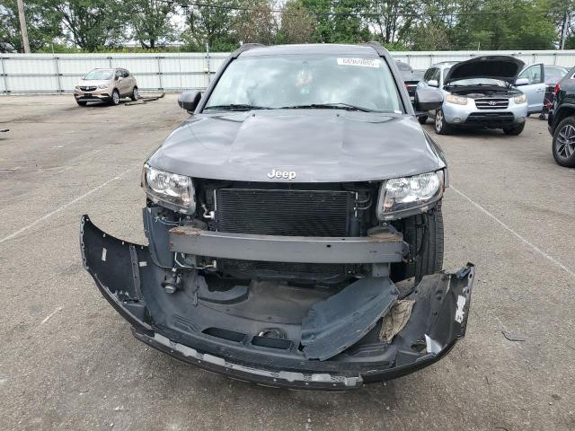 1C4NJCEA5GD789934 - 2016 JEEP COMPASS LATITUDE GRAY photo 5