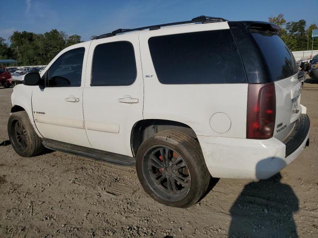 1GKFC130X7J265701 - 2007 GMC YUKON WHITE photo 2