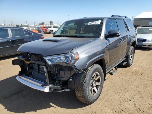 JTERU5JR5P6119025 - 2023 TOYOTA 4RUNNER SE GRAY photo 1