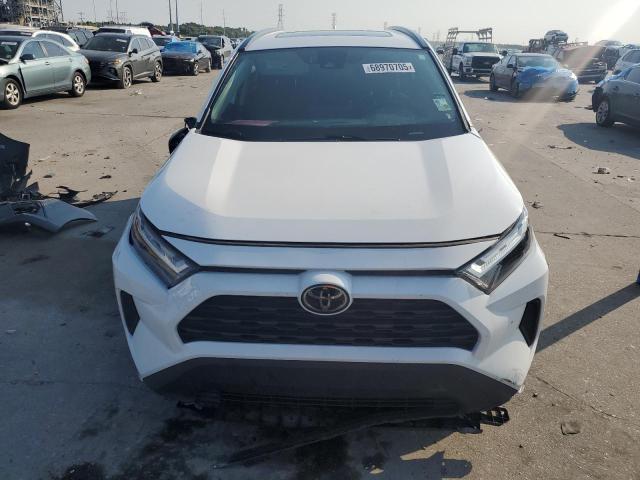 2T3W1RFV9RW336446 - 2024 TOYOTA RAV4 XLE WHITE photo 5