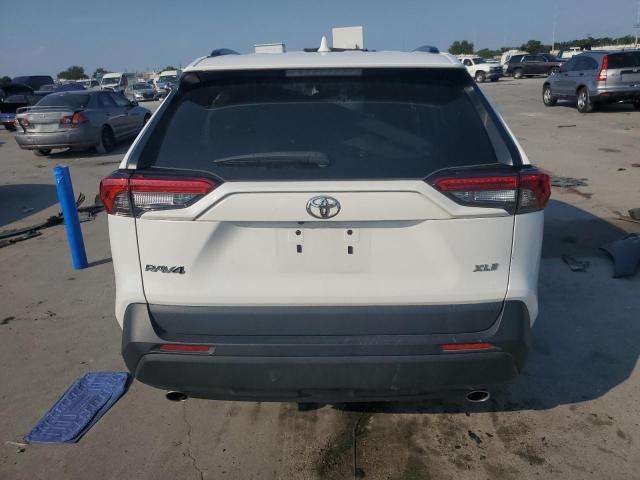 2T3W1RFV9RW336446 - 2024 TOYOTA RAV4 XLE WHITE photo 6