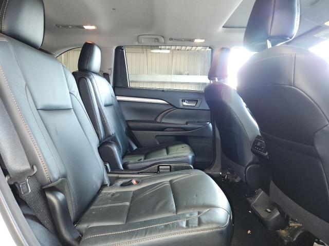 5TDJZRFH9JS525987 - 2018 TOYOTA HIGHLANDER SE თეთრი ფოტო 11