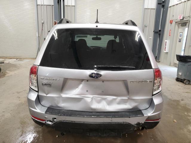 JF2SHBDC0CH431365 - 2012 SUBARU FORESTER 2.5X PREMIUM SILVER photo 6