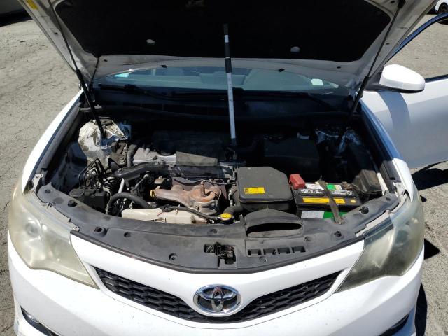 4T1BF1FK0CU566125 - 2012 TOYOTA CAMRY BASE Biały zdjęcie 11