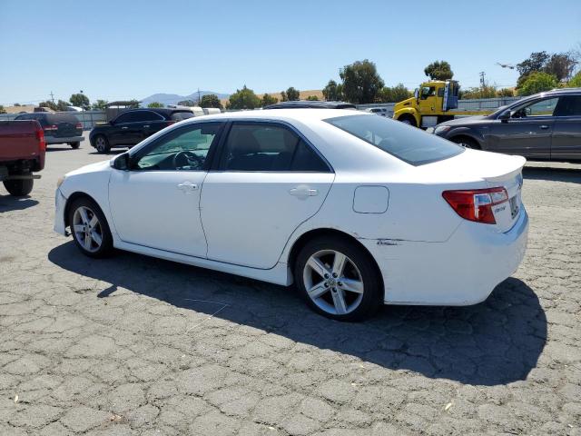 4T1BF1FK0CU566125 - 2012 TOYOTA CAMRY BASE Biały zdjęcie 2