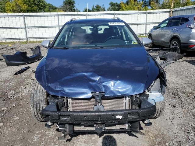 3VWH17AU9HM532329 - 2017 VOLKSWAGEN GOLF ALLTR S BLUE photo 5