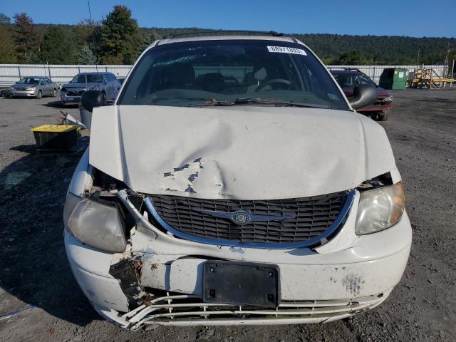 2C4GP44GX1R104138 - 2001 CHRYSLER TOWN & COU LX WHITE photo 5