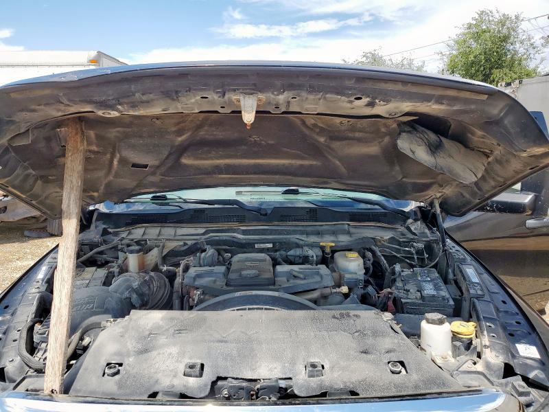 3C63RRGL2JG132267 - 2018 RAM 3500 ST შავი ფოტო 12