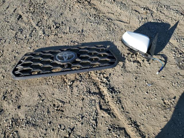 3TMCZ5AN4LM303536 - 2020 TOYOTA TACOMA DOUBLE CAB WHITE photo 12