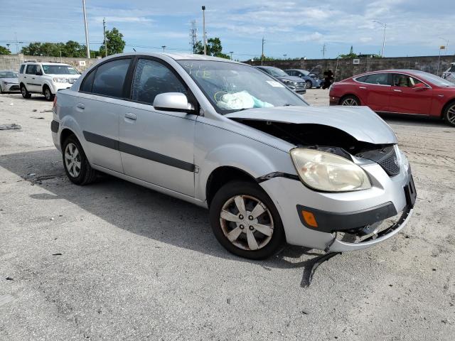 KNADE223896465011 - 2009 KIA RIO BASE SILVER photo 4