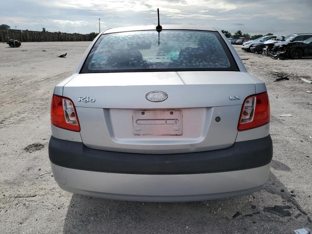 KNADE223896465011 - 2009 KIA RIO BASE SILVER photo 6